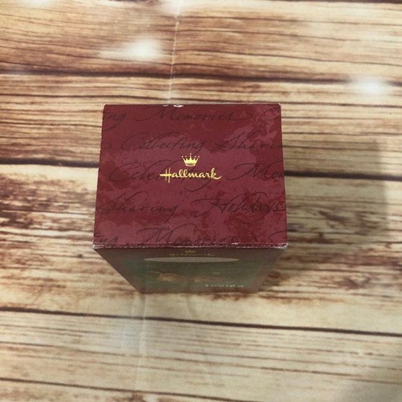 Hallmark Keepsake "The Newborn Prince" Bambi DISNEY Christmas Ornament 2000 - Picture 14 of 15